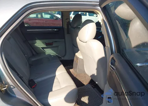 2006 Chrysler 300C from USA, damaged, VIN 2C3LA63H06H408232